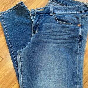 Woman’s Capri jeans by Lucky Brand, size 12